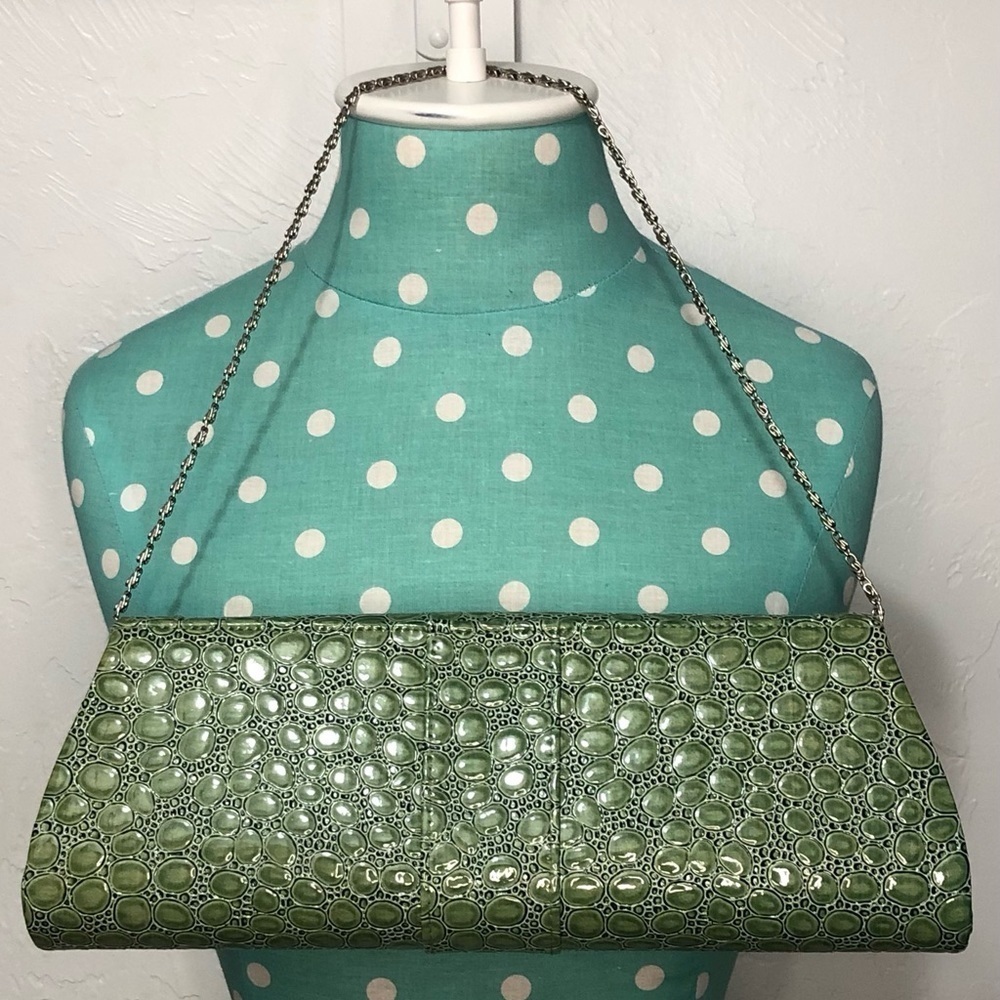 Bijoux Terner Green Alligator Print Clutch Purse - Picture 2 of 7